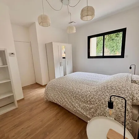 Maison Privée, Calme, Parking, Jardin Villa *