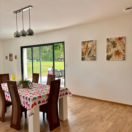 Maison Privee, Calme, Parking, Jardin