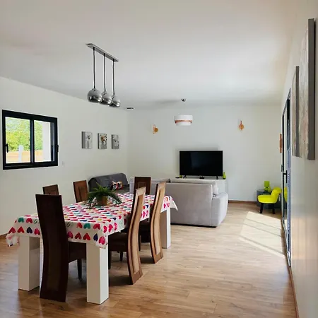 Maison Privee, Calme, Parking, Jardin Villa