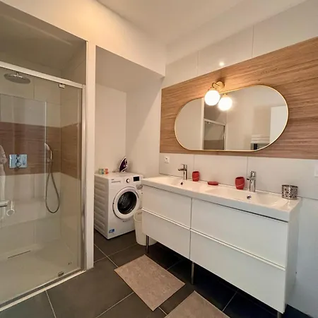 Maison Privée, Calme, Parking, Jardin