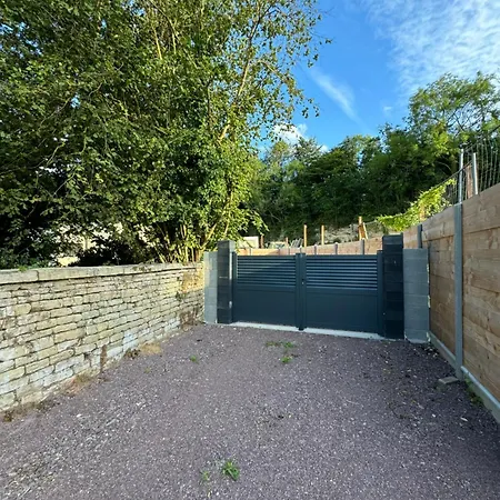 Villa Maison Privee, Calme, Parking, Jardin